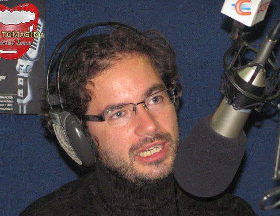 Universidad De Colombia Radio
